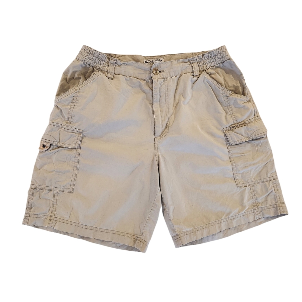 Columbia Tan Cargo Hiking/ Outdoor Shorts Women's Size Medium